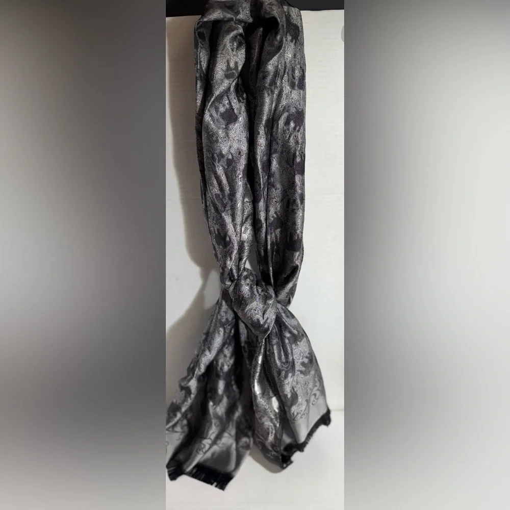 Elegant Elephant Patterned silk Scarf